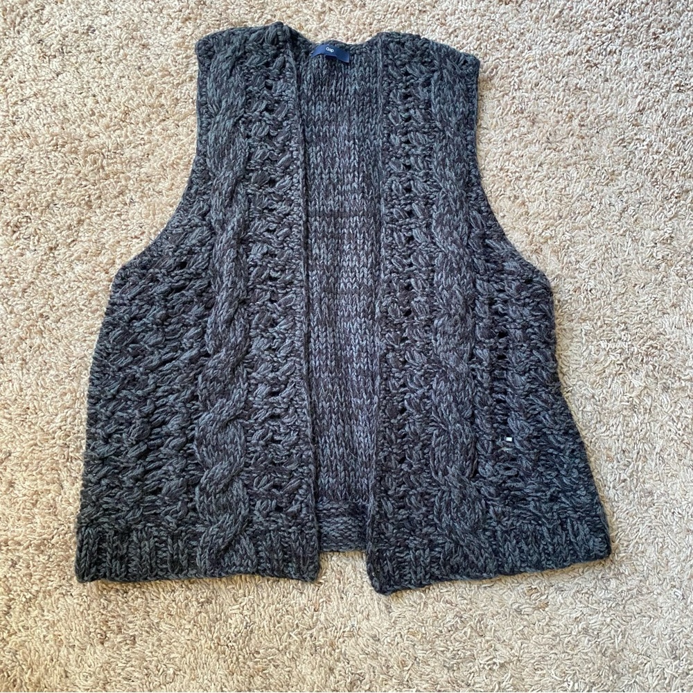 Gap charcoal cable knit vest